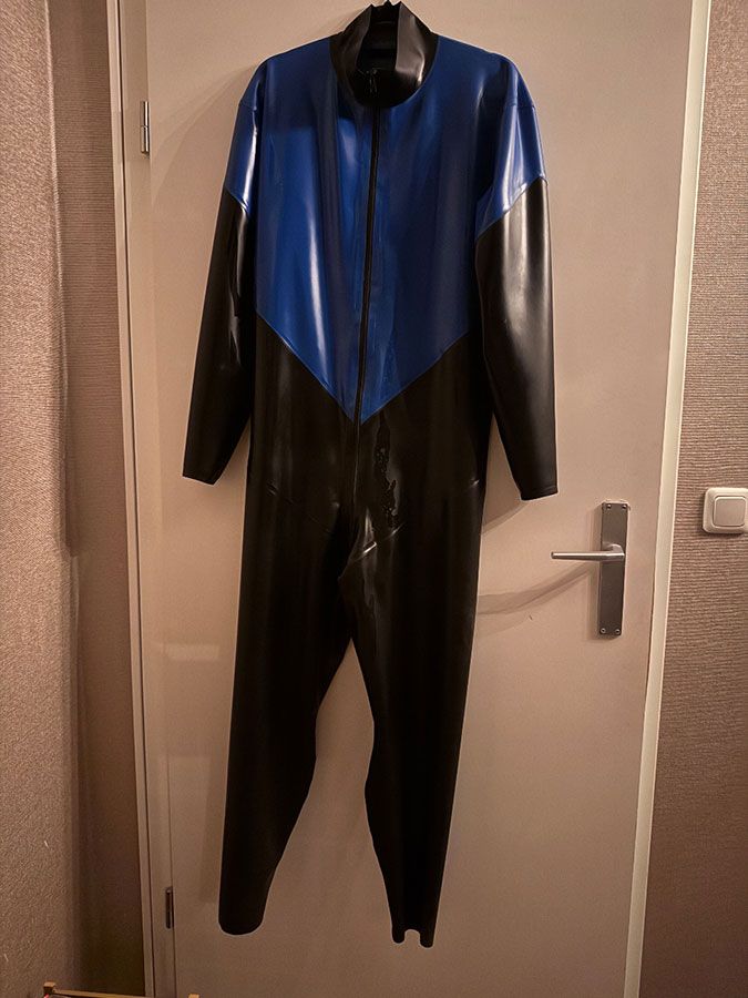 Latex Anzüge